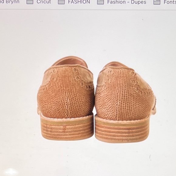 STUART WEITZMAN Suede Fringe Trim Accent Loafers Size: 8.5 - Picture 5 of 5